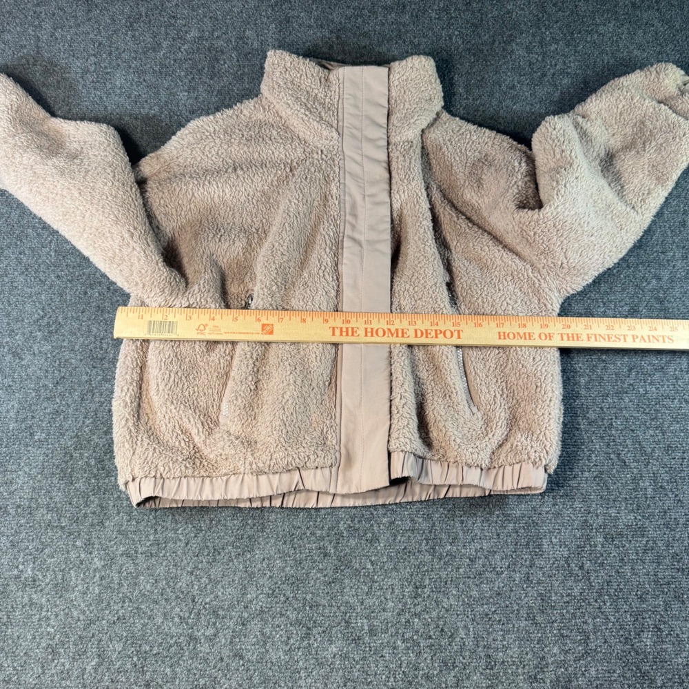 Vuori Alpine Sherpa Jacket Womens Small Beige Tan Full Zip Fleece Mock Neck Logo - Picture 7 of 8